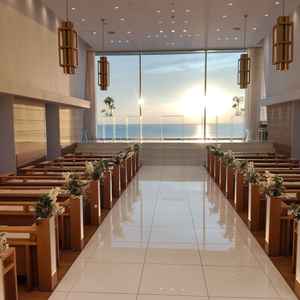 披露宴会場　夕方になればサンセットがよく見えそうでとても良さそうだった