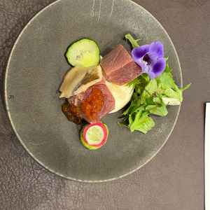 フレンチと和風を掛け合わせたお寿司