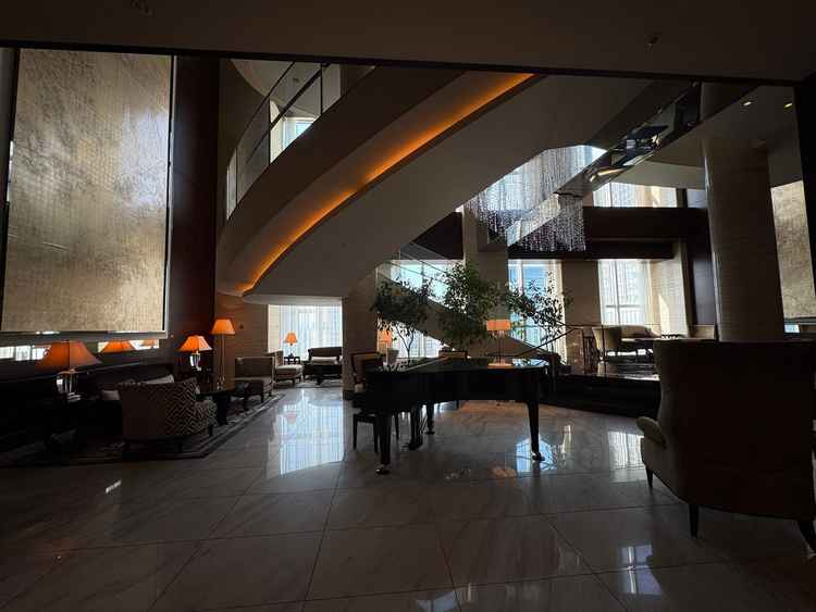 ファーストミートやフラワーシャワー、集合写真まで撮ることが出来る螺旋階段