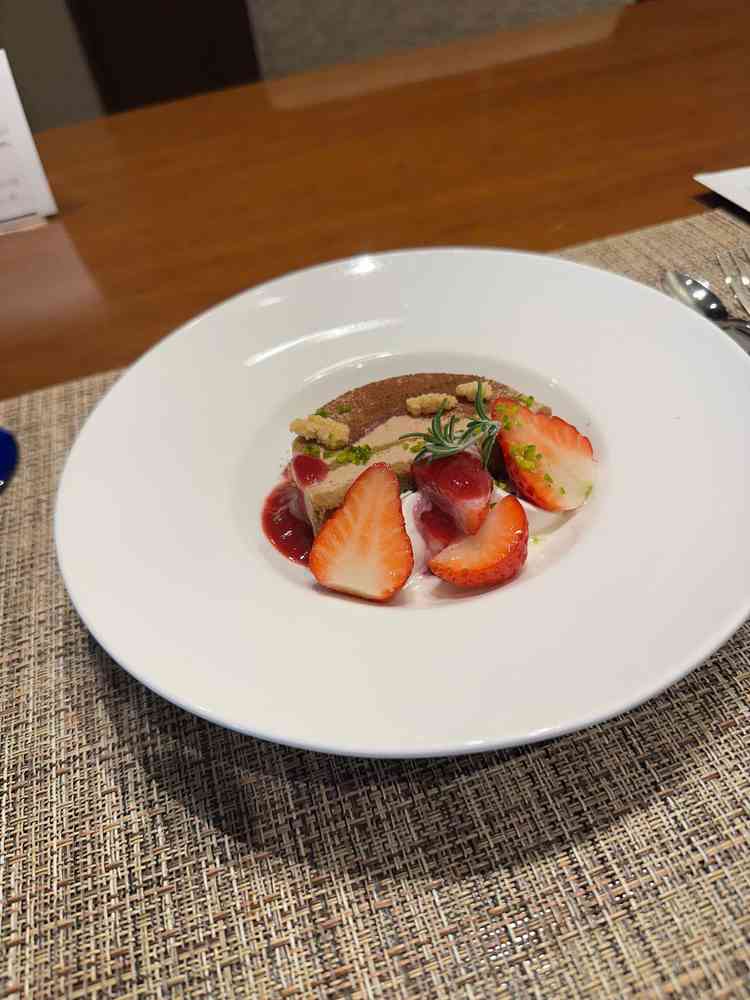 デザート試食です。コーヒー風味のティラミスで食べやすかったです。