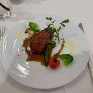 料理がどれも美味しく、最後のサプライズデザートブッフェが嬉しかった