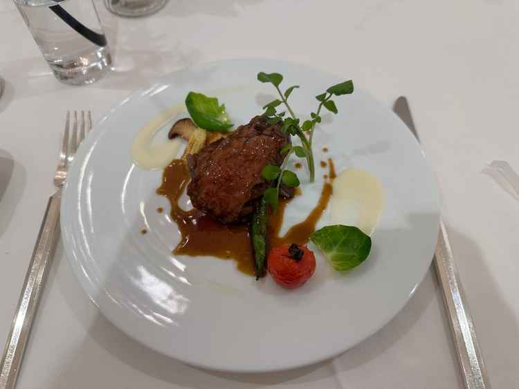 料理がどれも美味しく、最後のサプライズデザートブッフェが嬉しかった