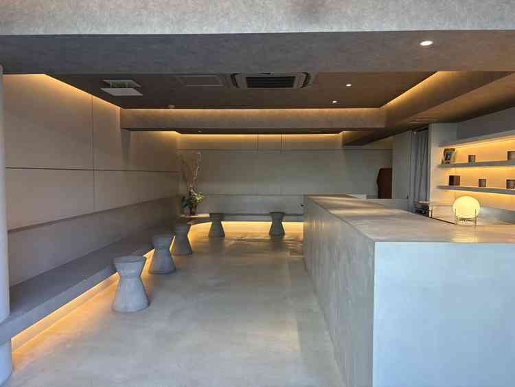 待合室の写真。21世紀美術館の様相を感じてオシャレでした。