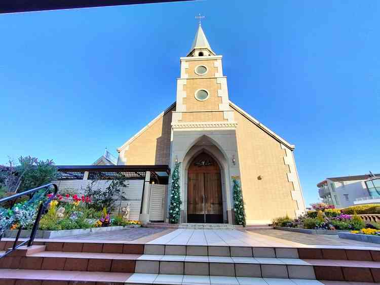 屋上のチャペルとガーデン