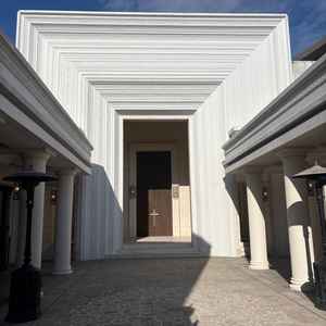 チャペルの外観がすごく素敵です。まるで異国に来たかのような雰囲気があります。