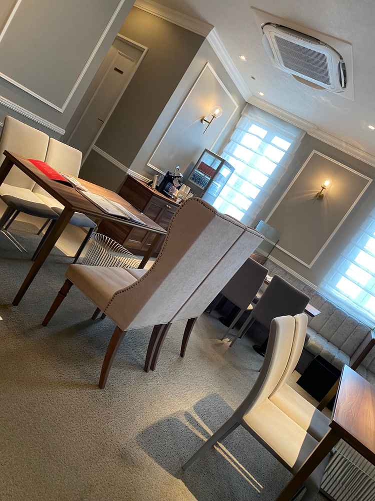 フェアで使われた場所、温かくてよかったが他の参加者もいたため落ち着かなかった。