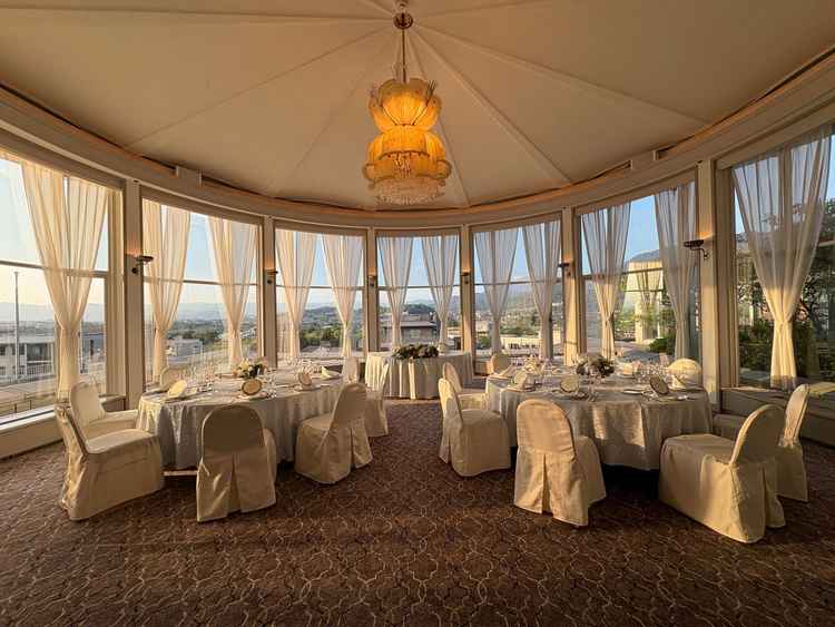 少人数対応の会場。