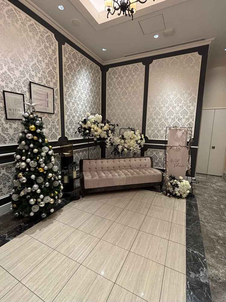 各披露宴会場前のウェルカムスペースはそれぞれの会場ごとに雰囲気が全く異なるのがポイントでした。