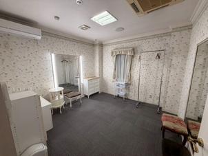 広々とした新婦の控室。新郎とは別室で、完全なファーストミートが実現できるのも魅力でした。
