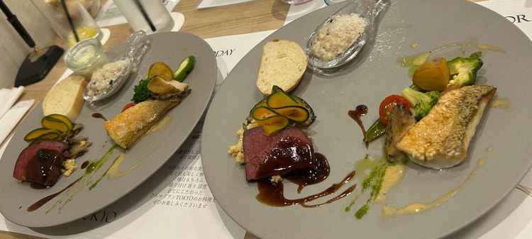 お箸で頂く料理