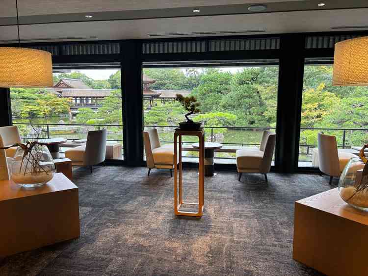 披露宴会場ロビー