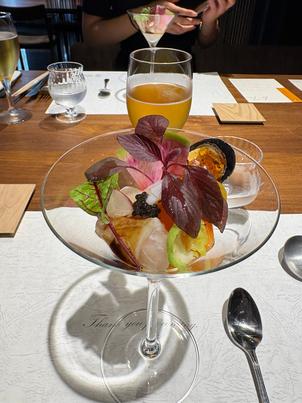 試食の前菜です。刺身や玉葱のムースが前菜がとてもおいしかったです。アレルギーの対応もありがたいです。
