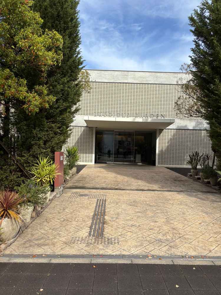 入り口（外観）