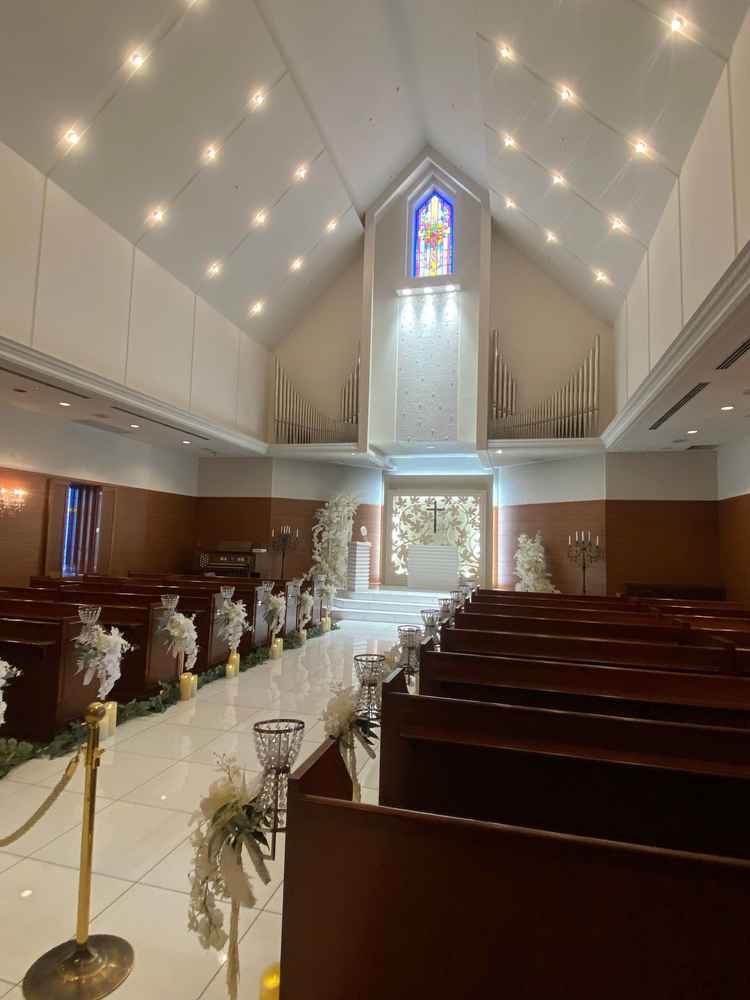 チャペルがとても広かったです（席や道の幅が広く、天井が高い）