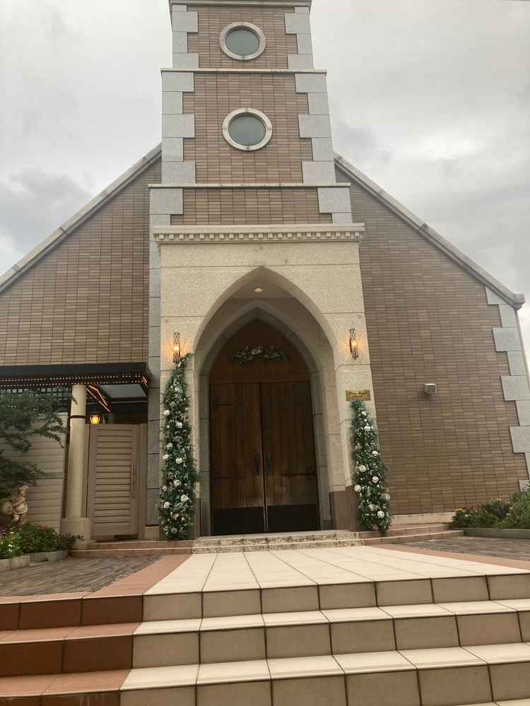 独立型のチャペルで貸切なので、1組だけで自分なりにアレンジもして挙式を行えます。