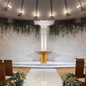 挙式会場。100名規模の結婚式を予定していたが、少し狭く、頑張っても80名ほどの着席で残念。