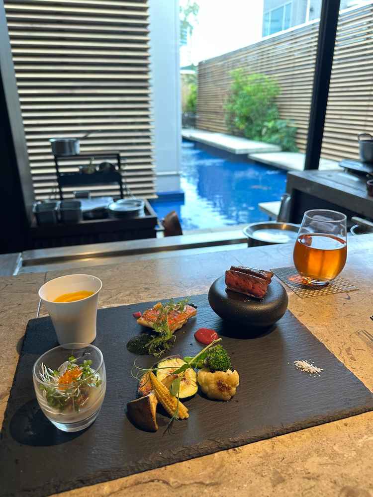 お料理は量がしっかりあり満足感がありました。和の要素が取り込まれていて、世代問わず食べやすそうです。