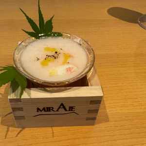 試食はかなりのボリュームがありました。これは桃のスムージーのようでとても美味しく食べやすかったです。