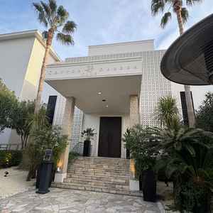 式場のエントランスの写真