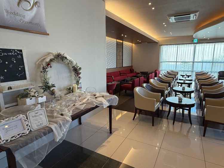 待合スペースも十分にあり、動線も分かりやすく、ゲストに配慮された造りだと感じました。