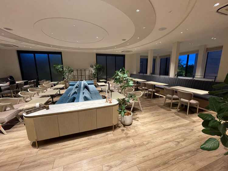 今まで参加した式場の待合室の席が少なく負担だったので待合室の席数が非常に多く安心しました。