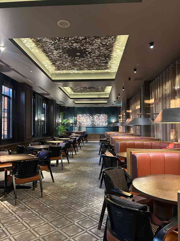 ゲストの待合も広く、おにぎりも食べれるそう。