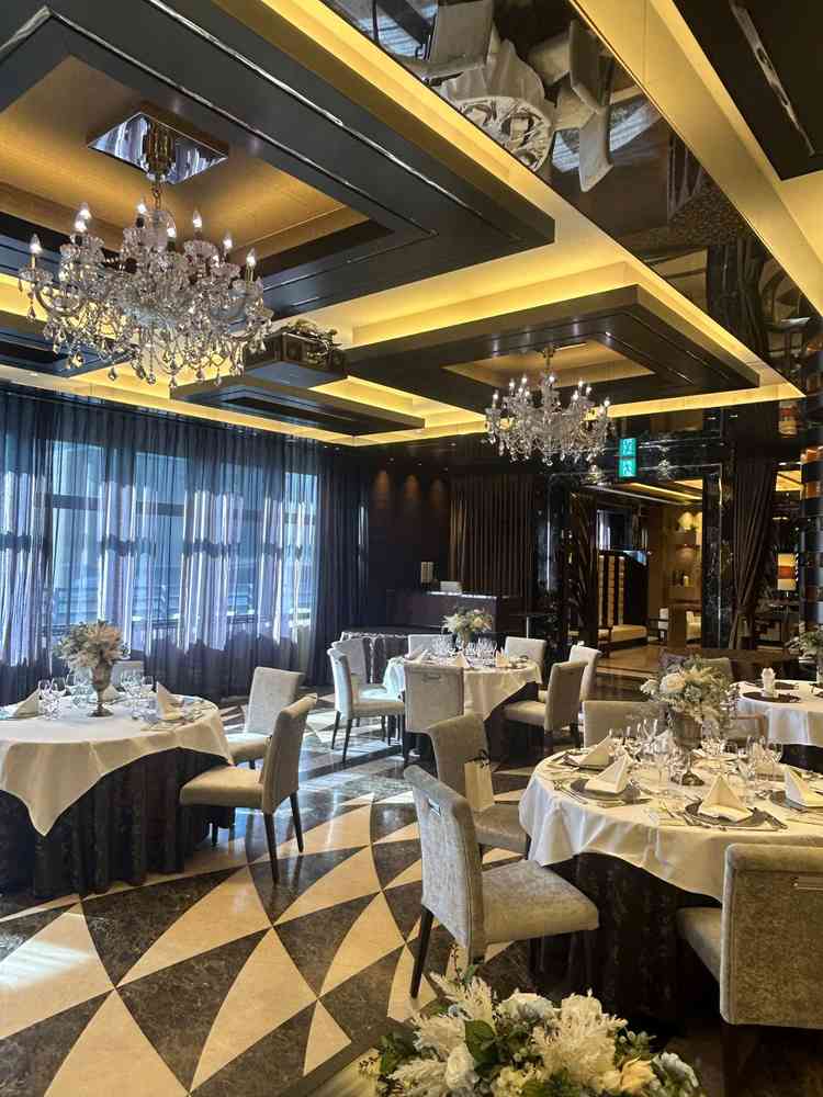 披露宴　モダン柄でかわいい