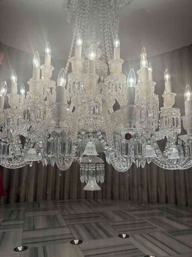 チャペルシャンデリア