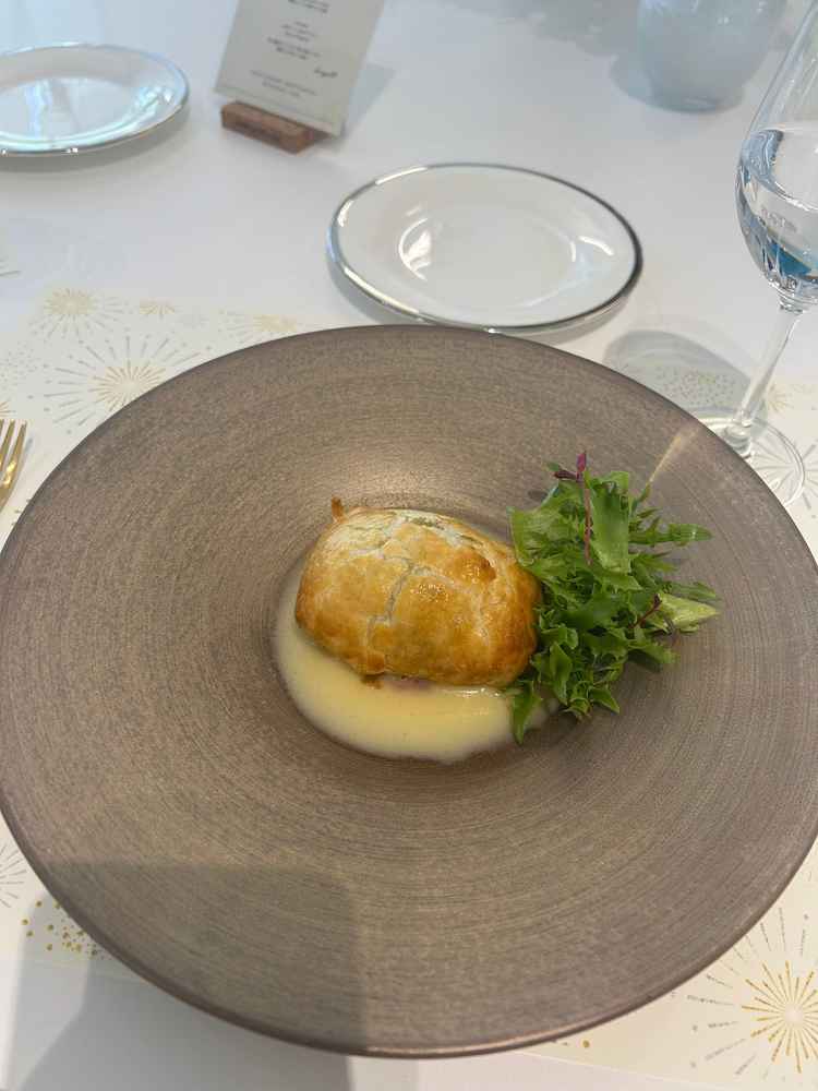 魚料理の試食。お肉一品の試食ではなくお肉と魚両方食べられるのは安心感がありました。