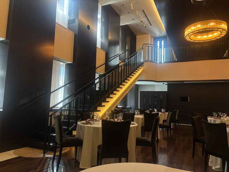 披露宴会場は2つありますがこちらは大人っぽい雰囲気でした。