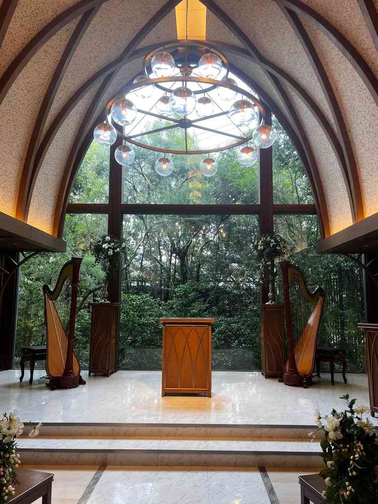 チャペルは自然を感じられ開放感があった