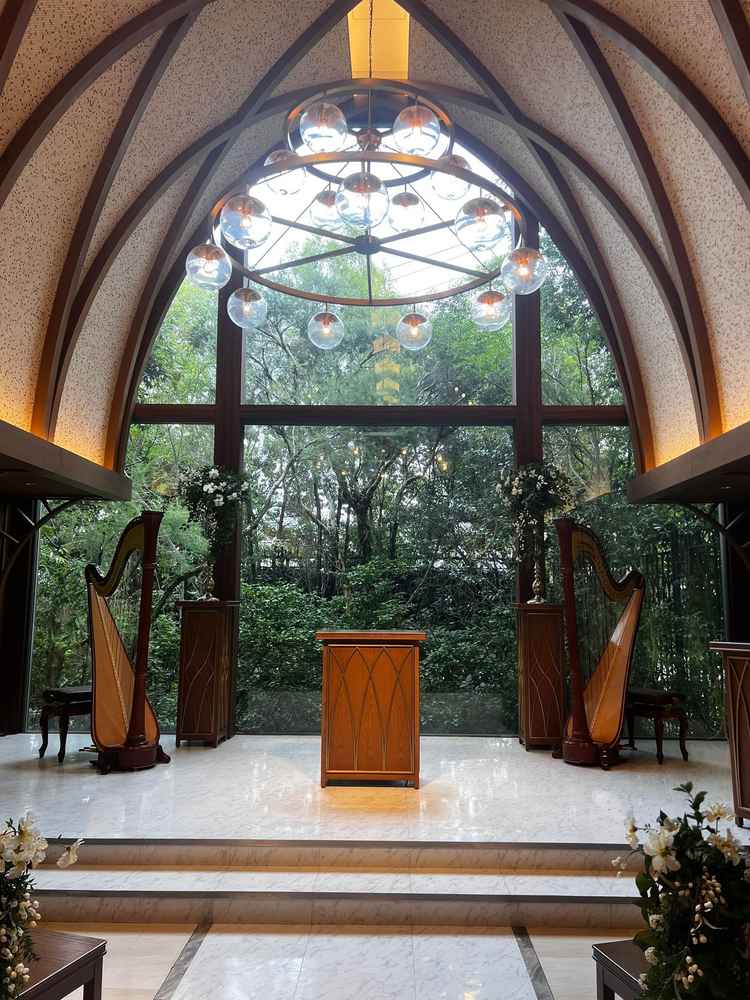 チャペルは自然を感じられ開放感があった