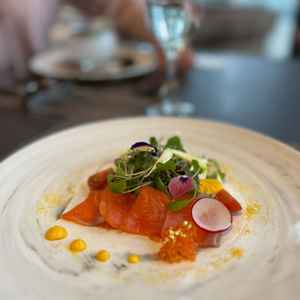 試食会にて、素晴らしい演出を受けました！燻製の香りがとてもよかったです！