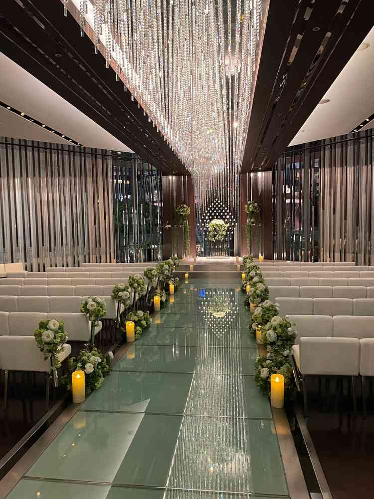 チャペル。テレビ塔が一望出来るのと、キラキラしていて下に反射してとても綺麗だった。