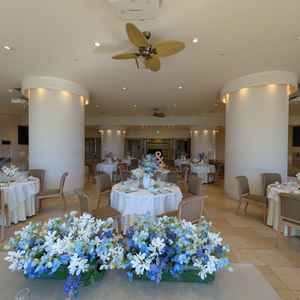 披露宴会場アクアベルの全体写真です。