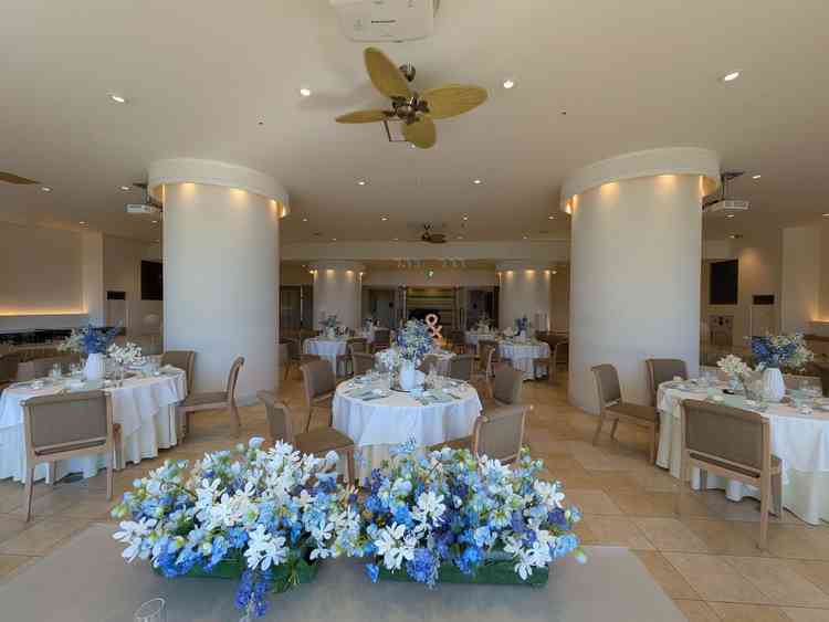 披露宴会場アクアベルの全体写真です。