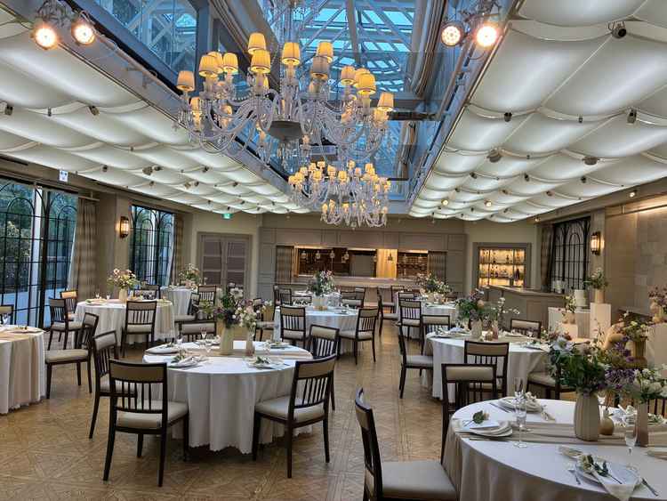 披露宴場が大中とあり、中の場所です