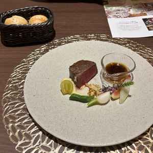 アルモニーソルーナの特選牛はしっとりしていてとても柔らかく美味しかった