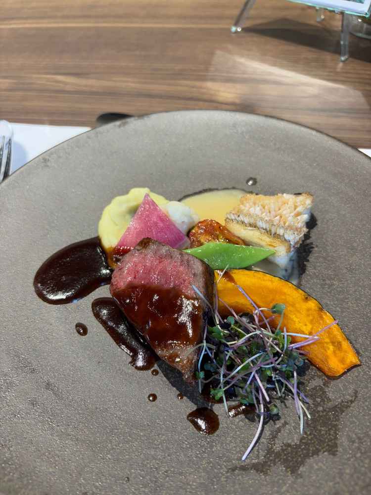 こだわりのお肉料理