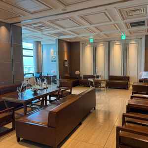 ゲストが待っている場所は喫煙所もあるのが珍しいなと思いました。