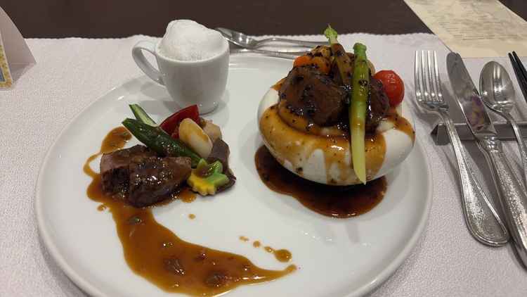 メインの中の料理（試食