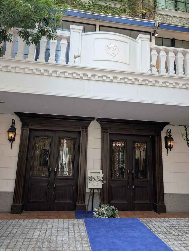 ヨーロッパ風の外観で入る前から気分が上がるようなつくりになっていた。