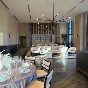 ゲスト用の待合室や、お手洗い、喫煙所がワンフロアになっていて便利。