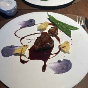 味はとても美味しい。万人受けする味。料理の彩りも綺麗。