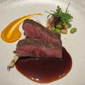 試食をさせていただいたメニューのメインのお料理の写真。見た目から美しく、もちろん味も美味しかった。