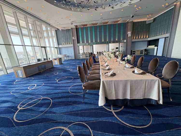 30人規模でおすすめされた会場。丸テーブルもある。