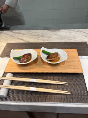 お肉が柔らかくて、お味噌のタレがとても美味しかったです！フレンチだけど和の感じもあるのがよかった。