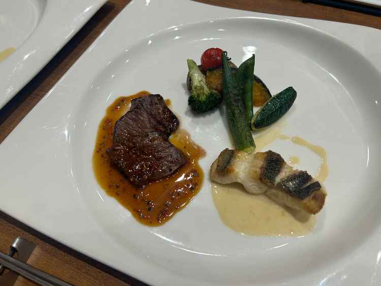フェア試食時の写真。お肉もお魚もとっても美味しかったです！