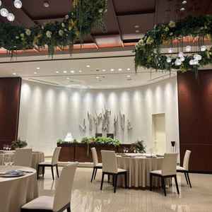 スライド式で高砂が登場