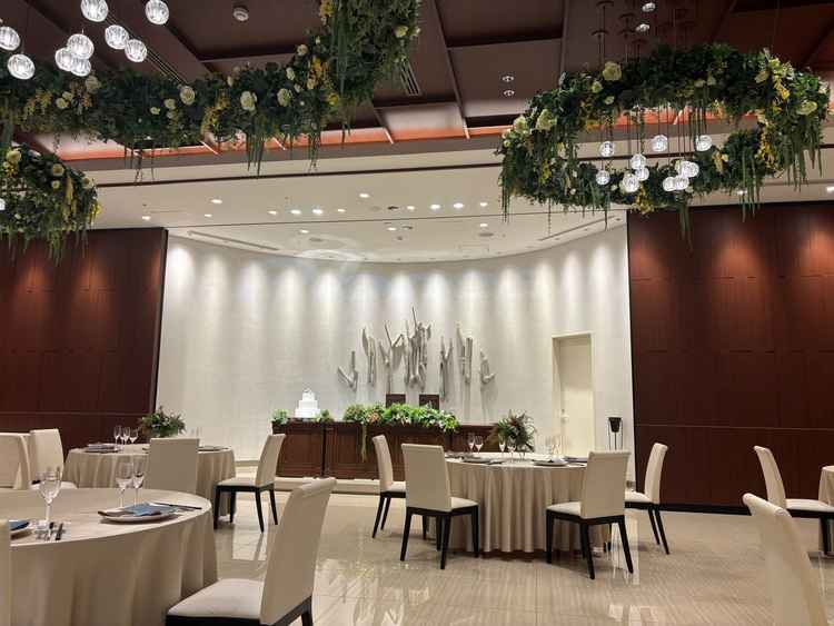 スライド式で高砂が登場